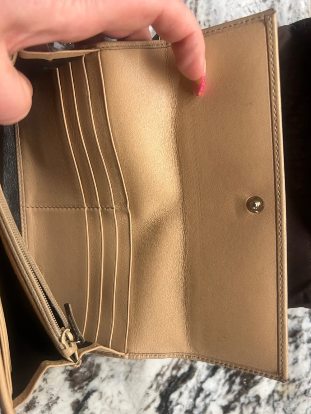 Gucci Brown GG Monogram Continental Wallet with Gold Heart Emblem EUC with COA - Picture 9 of 15